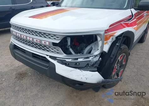 2025 Ford Bronco Sport Free Wheeling z USA, uszkodzony, nr VIN 3FMCR9KN2SRE84798